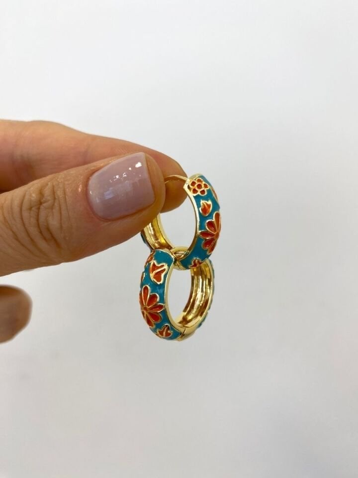 Mavi Zemin Desen Küpe