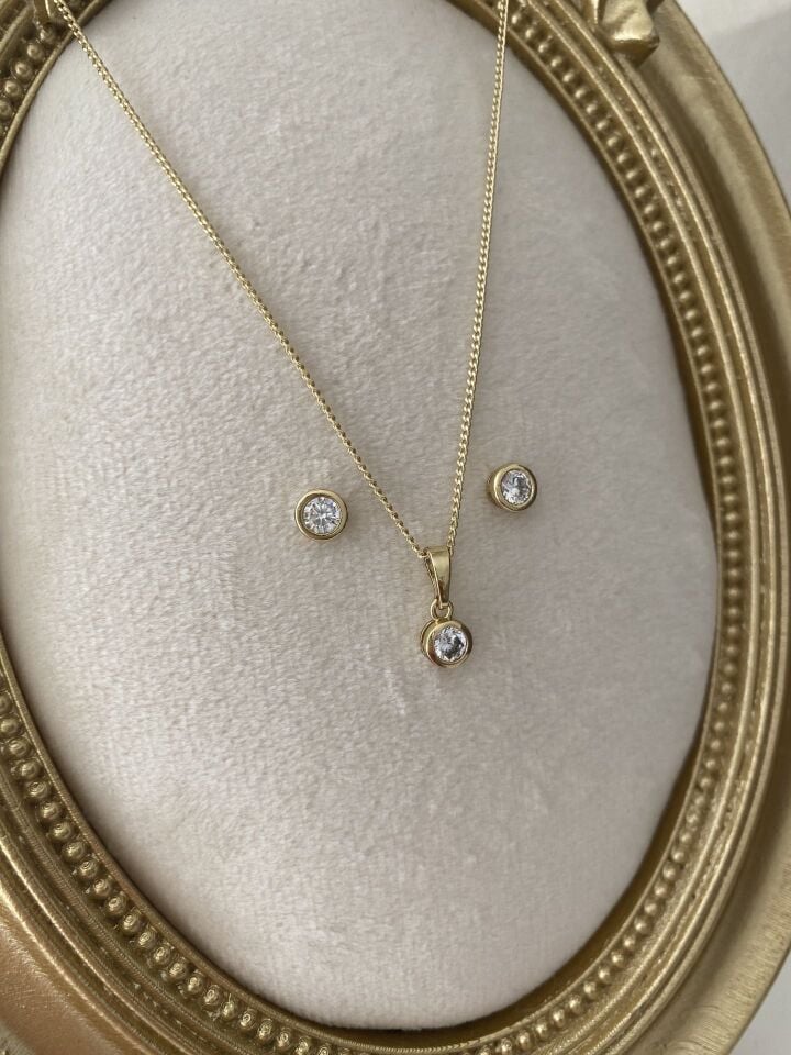 ''Özel Seri'' Minimal Çerçeveli Yuvarlak Tektaş Set Gold