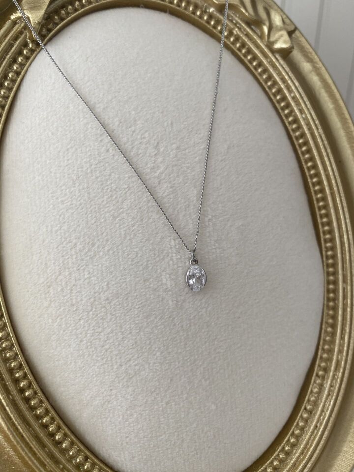 ''Özel Seri'' Minimal Çerçeveli Oval Tektaş Kolye (Silver)