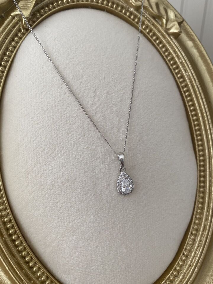 Özel Seri Minimal Damla Model Taşlı Kolye