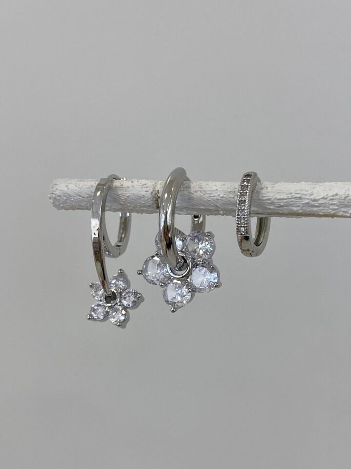 Üçlü Kristal Taşlı Çiçek Detay Üçlü Set Küpe (Silver)