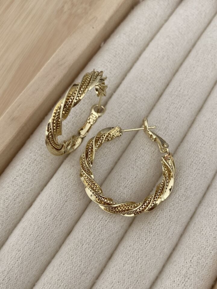 Zincir Detaylı Burgu Halka Küpe