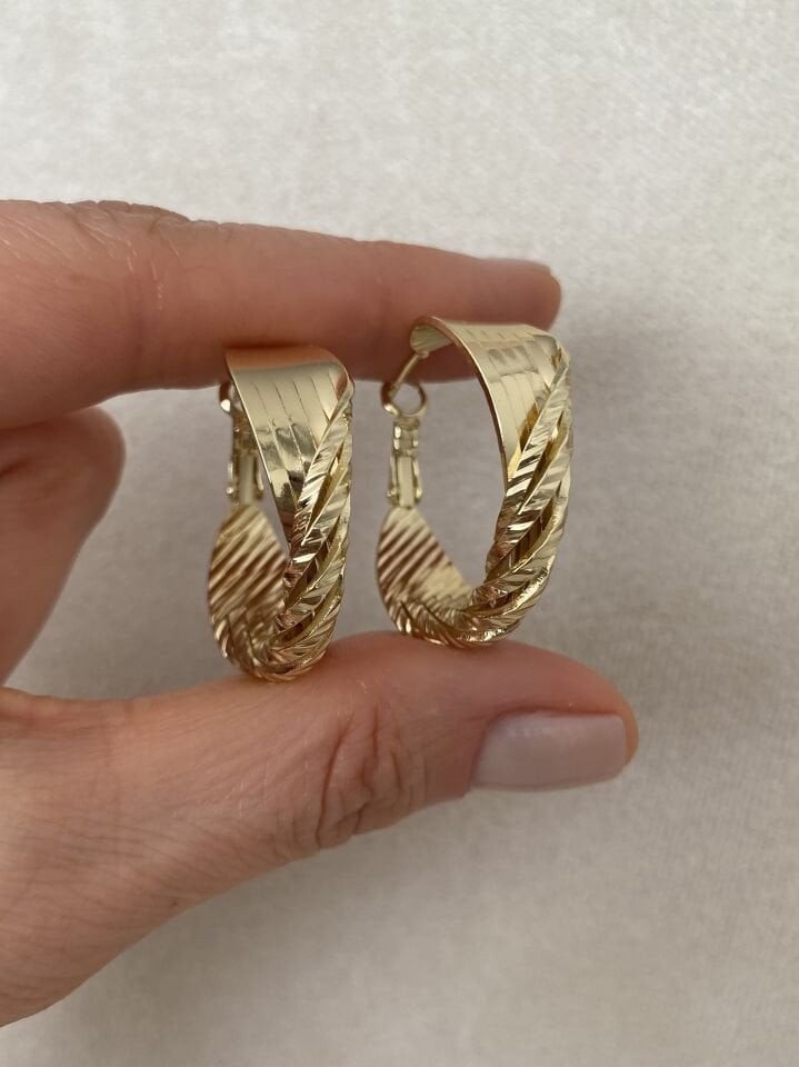 Lazer Kesim Dokulu Yarım Burgu Halka Küpe