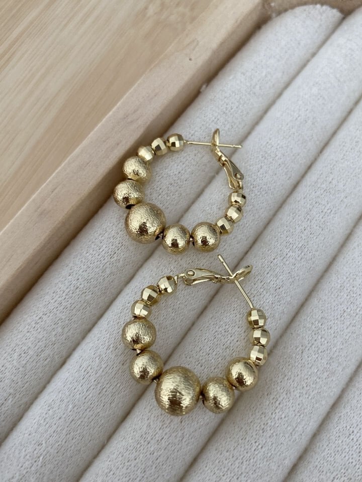 Dorika Topçuklu Halka Küpe