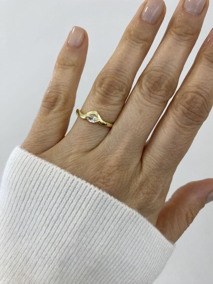 Altın Kaplama ''Hailey'' Dalga Desen Minimal Markiz Kesim  Yüzük (Gold)