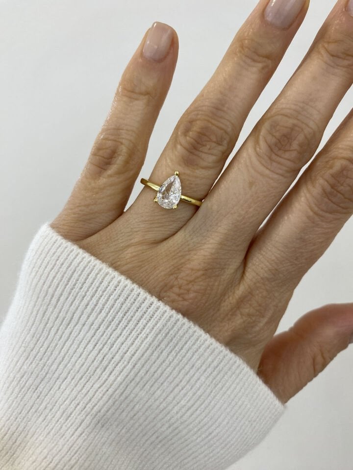 Altın Kaplama ''Hailey'' Damla Kesim Yüzük (Gold)