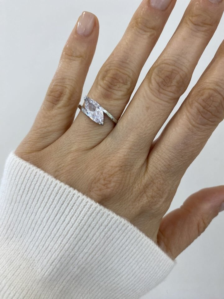 Altın Kaplama ''Hailey'' Asimetrik Markiz Kesim Yüzük (Silver)