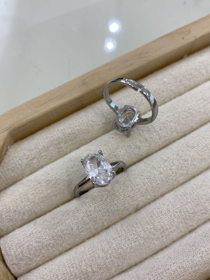 Altın Kaplama ''Hailey'' Oval Kesim Mozanit Yüzük (Silver)