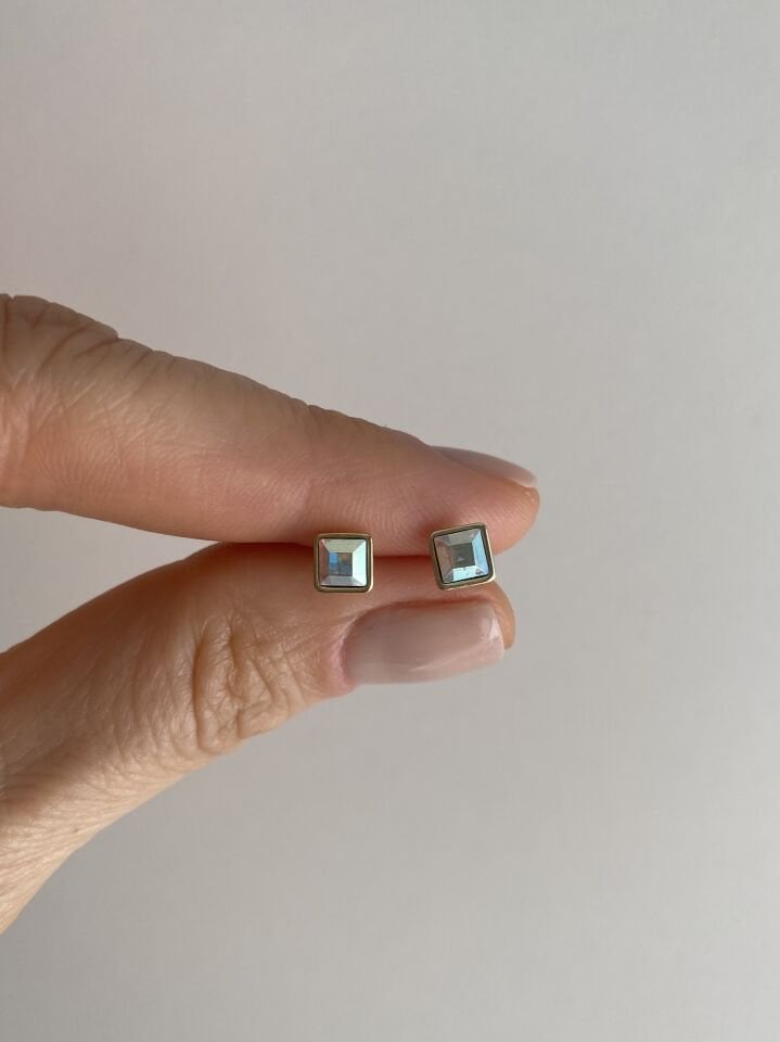Özel Seri Swarovski Taşlı Minimal Kare Tek Taş Küpe 4mm