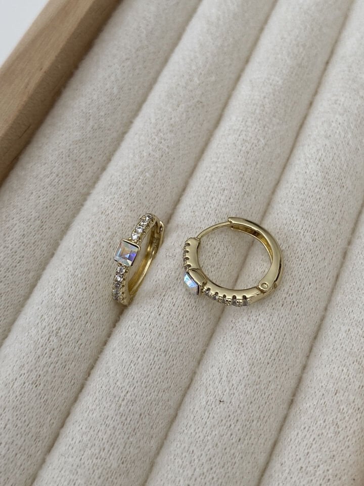 Özel Seri Kare Swarovski Taşlı Halka Küpe (İç çapı: 1,1cm)