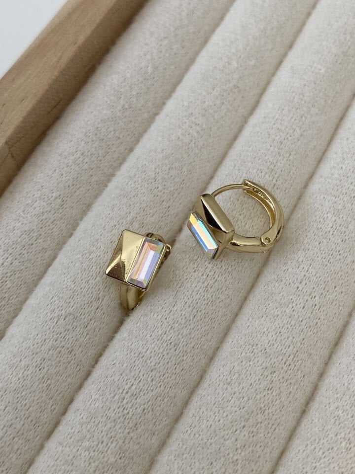 ''Özel Seri'' Swarovski Taşlı Geometrik Halka Küpe (1cm iç çap)