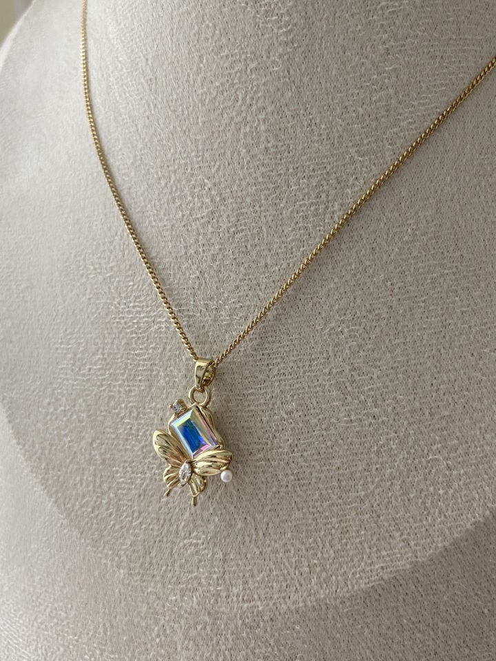Özel Seri Swarovski Taşlı İnci Detaylı Kelebek Kolye(45cm)