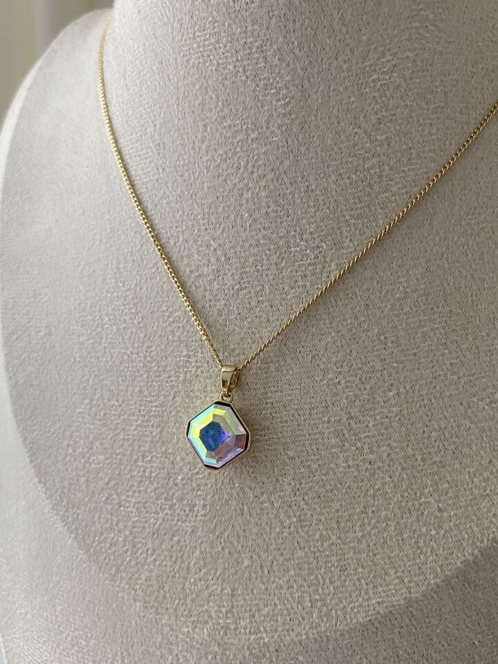 ''Özel Seri'' Swarovski Kare Taşlı Kolye (45cm)