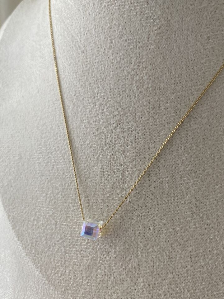 ''Özel Seri'' Swarovski Taş Küp Kolye (45cm)