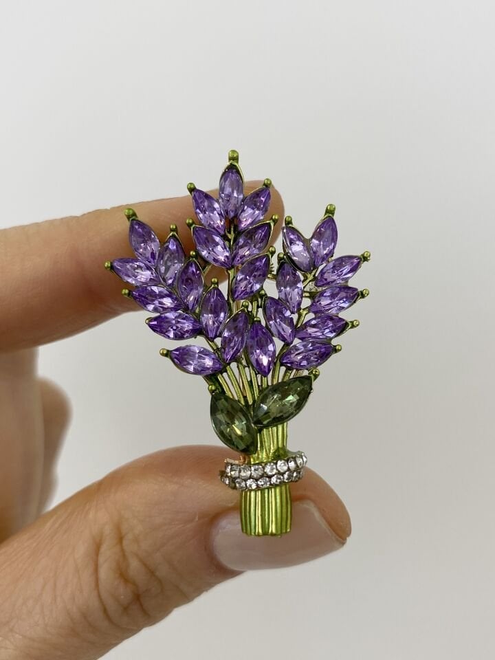 Mor Kristal Taşlı Demet Çiçek Broş