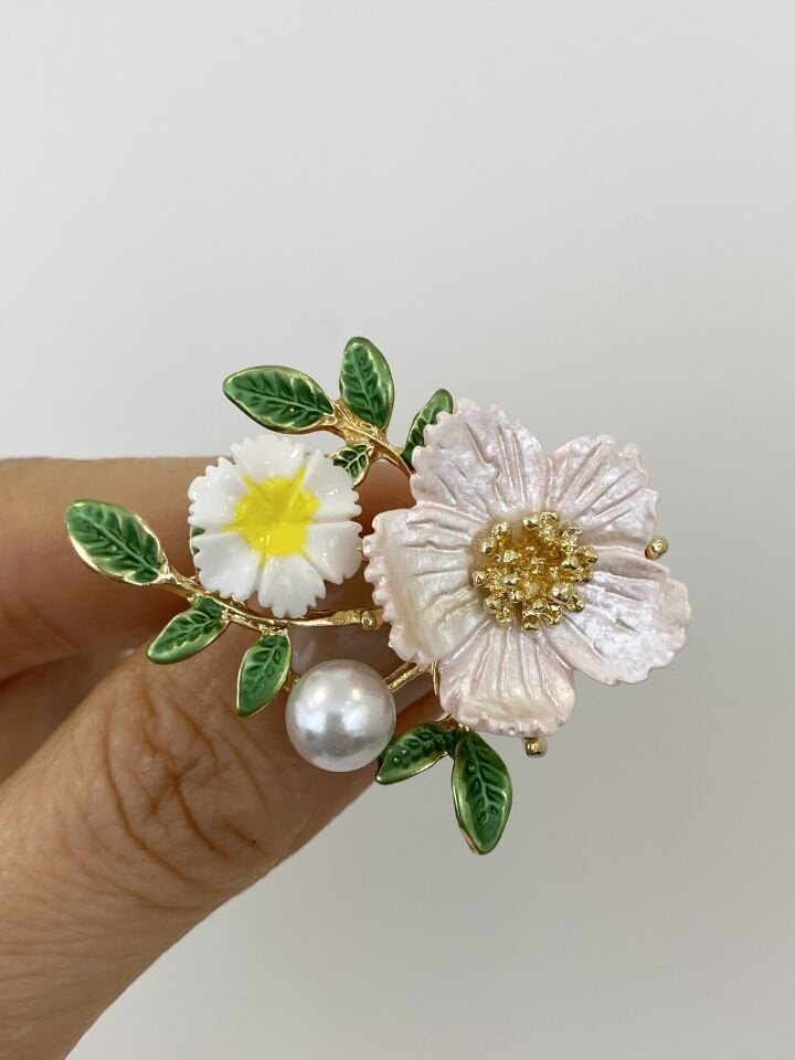 Uçuk Pembe Blossom Çiçek Broş