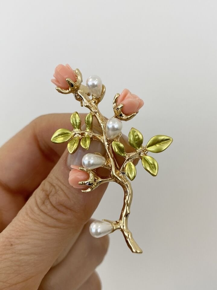 Gül ve İnci Detaylı Dal Broş