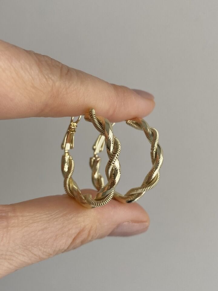 ''Özel Seri'' Zarif Burgu Model Halka Küpe(2,5cm iç çap)