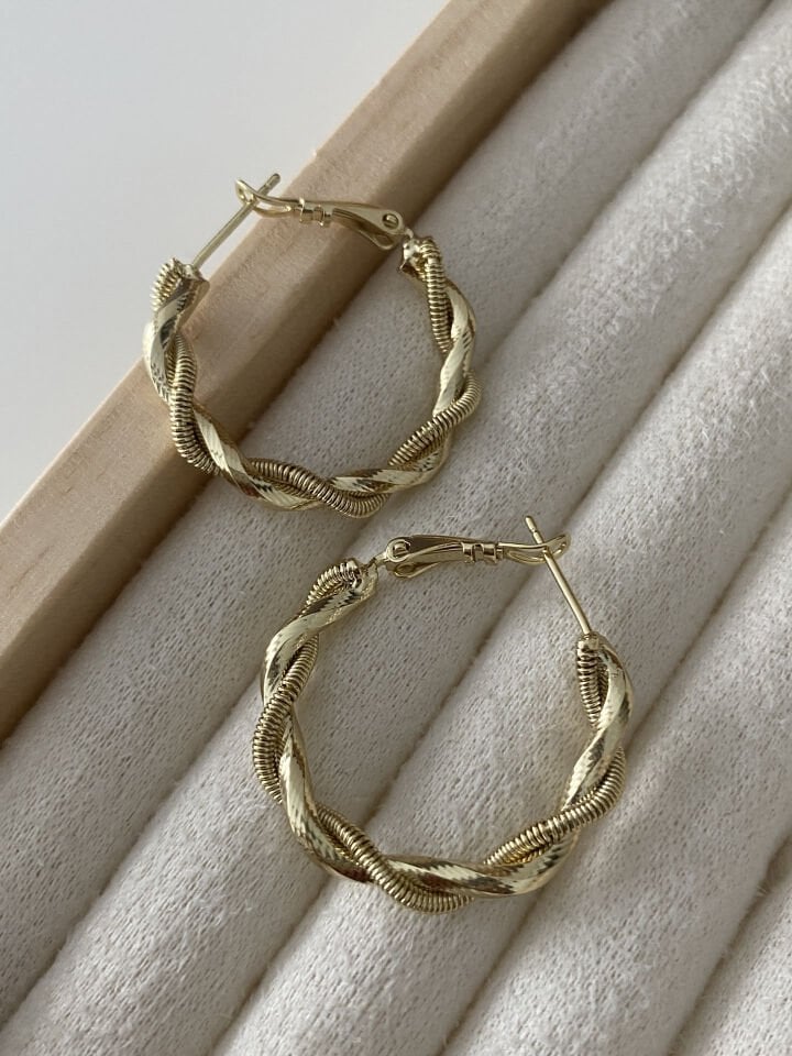 ''Özel Seri'' Zarif Burgu Model Halka Küpe(2,5cm iç çap)