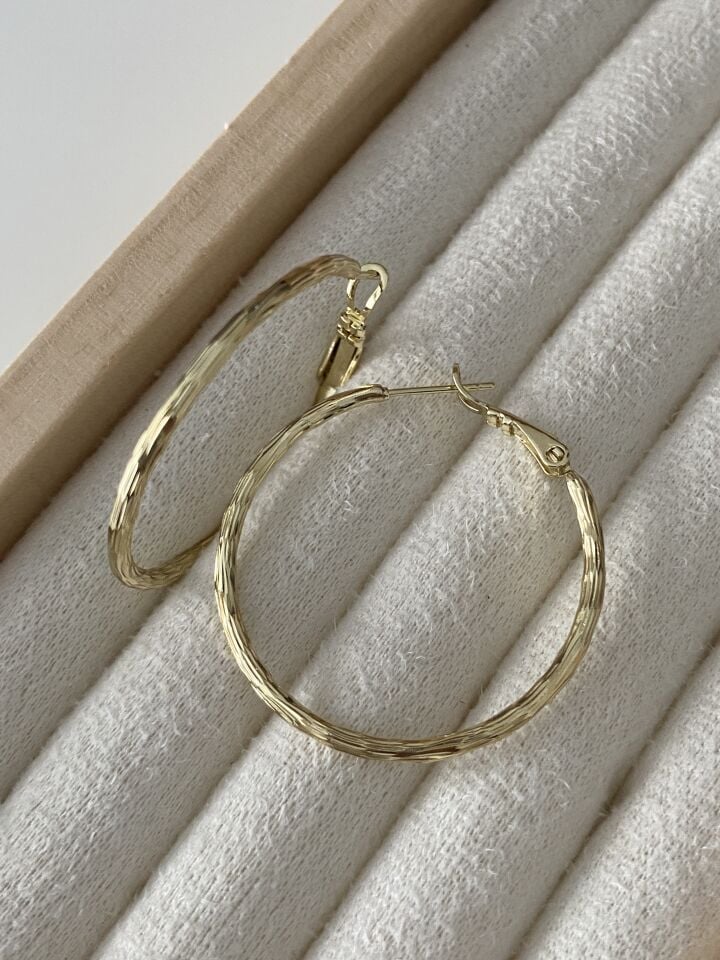 Özel Seri Lazer Kesim Dövme İşçilik İnce Halka Küpe (İç çapı: 3,3cm)