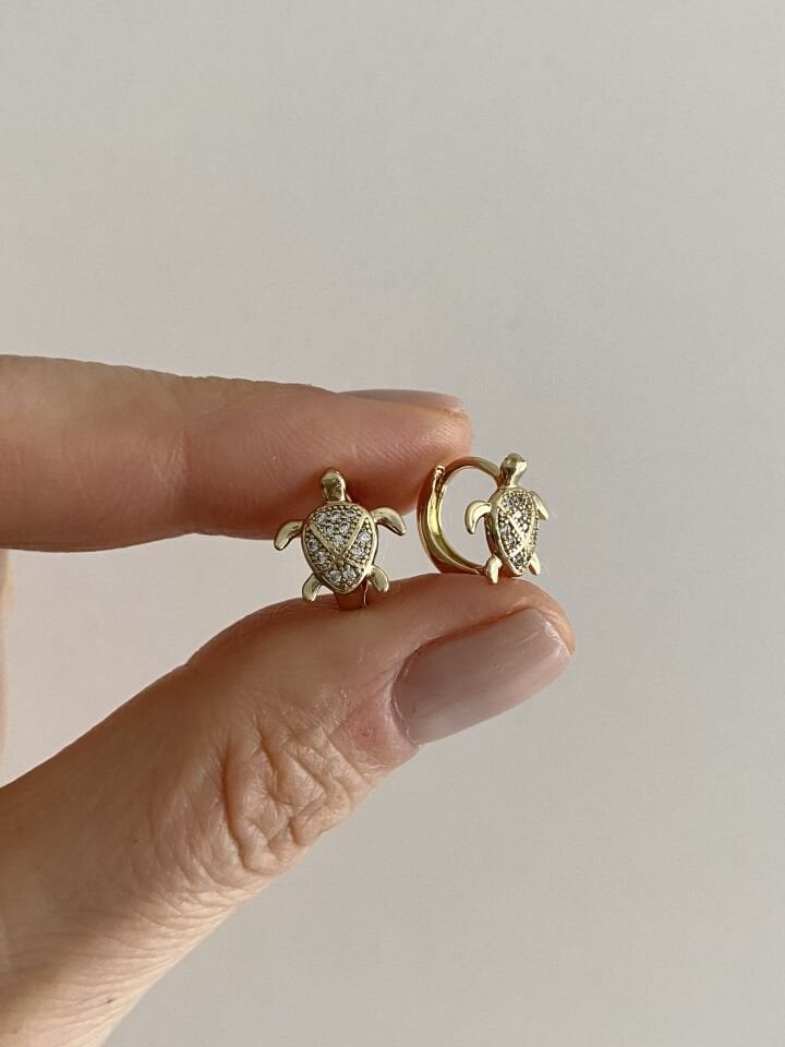 Özel Seri Çocuk Gömme Taşlı Kaplumbağa Halka Küpe (İç çapı: 0,9cm)