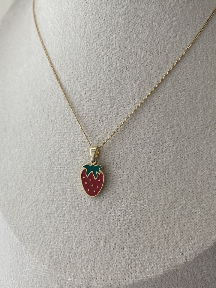 ''Özel Seri'' Gold Çerçeveli Çilek Kolye (45cm)