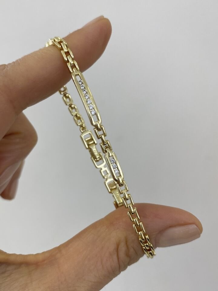 İnce Sıralı Gömme Taş Detaylı Kordon Model Bileklik (17cm+ek)