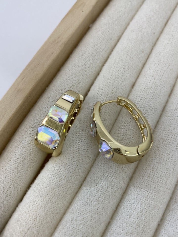 “Özel Seri” Swarovski Taşlı Bombeli Halka Küpe