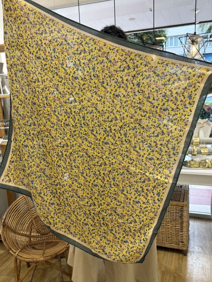 Desenli 90*90 Pamuklu Eşarp Şal