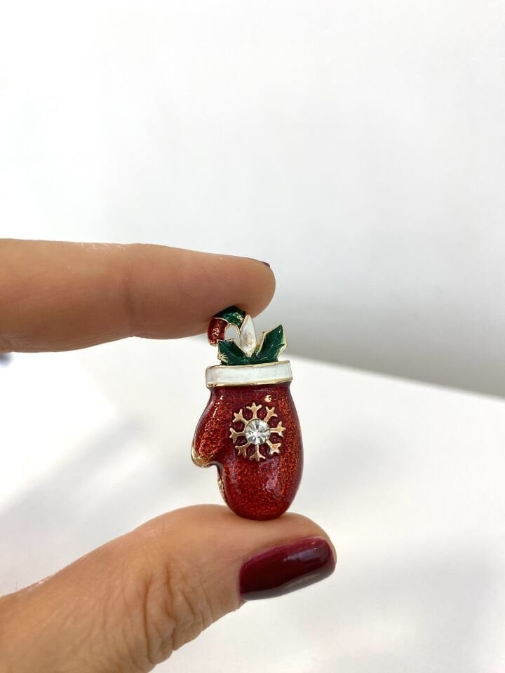 Yılbaşı Eldiveni Broşu