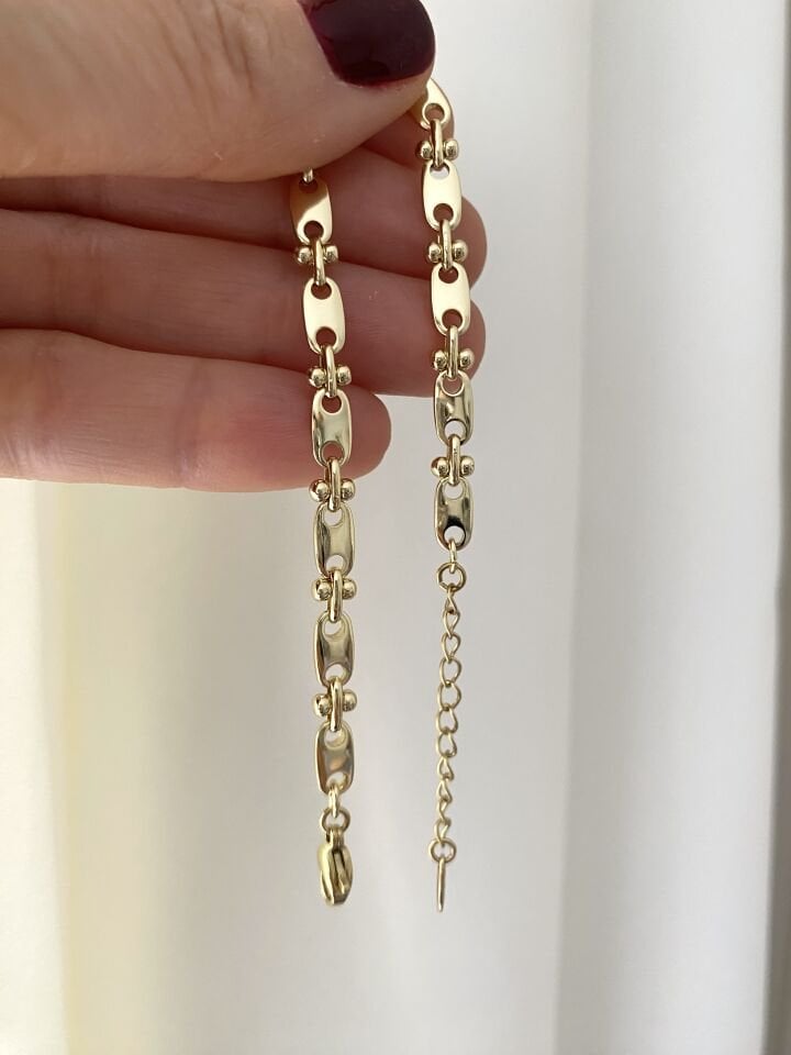 ''Özel Seri'' Çivi Detay Bileklik