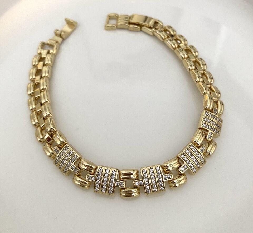 ''Özel Seri'' Kordon Detay Kare Gömme Taşlı Bileklik