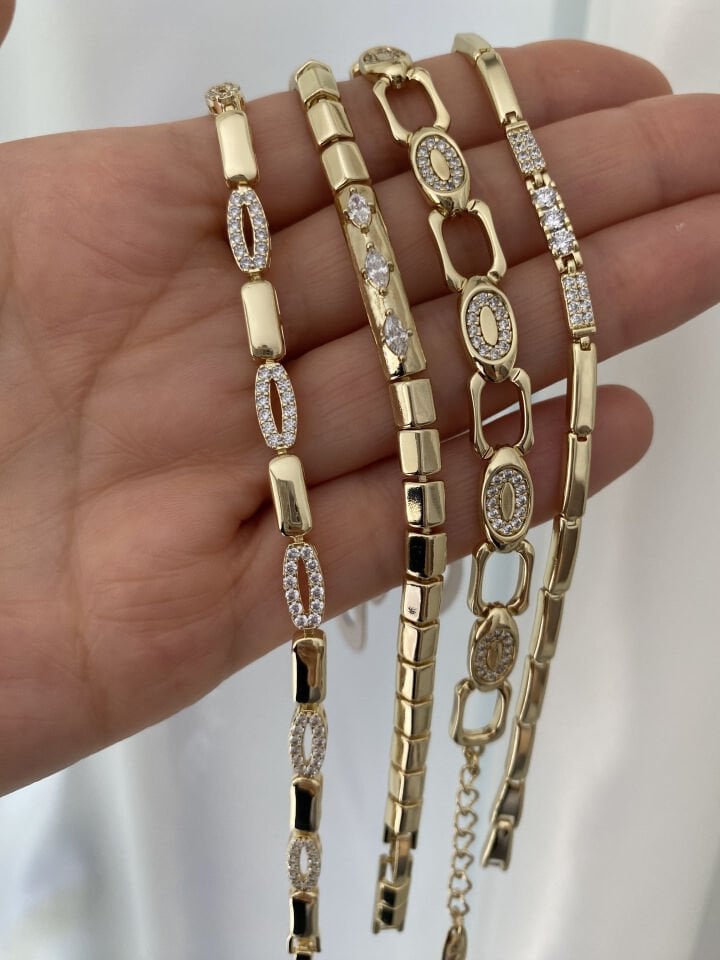 ''Özel Seri'' Gömme Taşlı Plaka Çubuk Bileklik