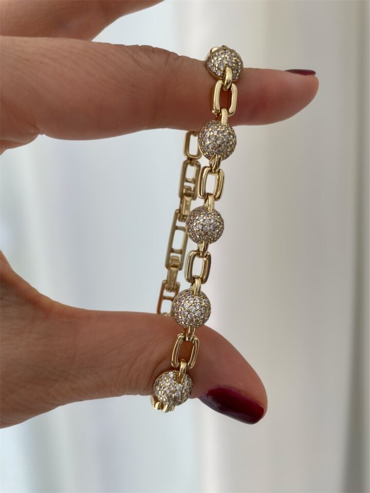 Gömme Taşlı Yarım Küre Detaylı Spor Bileklik