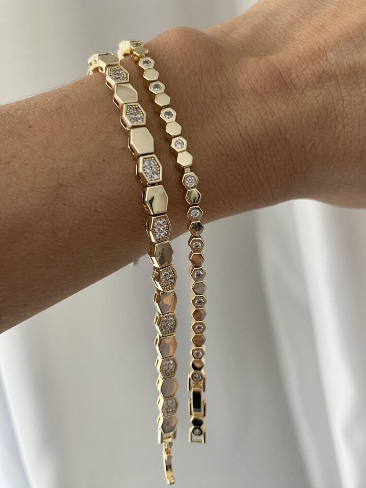 Gömme Taşlı Minimal Altıgen Bileklik