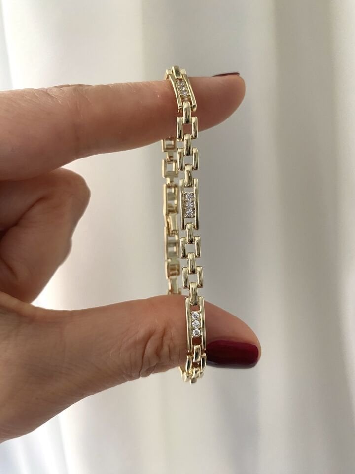 Altın Kaplı Kordon Detay Vintage Bileklik