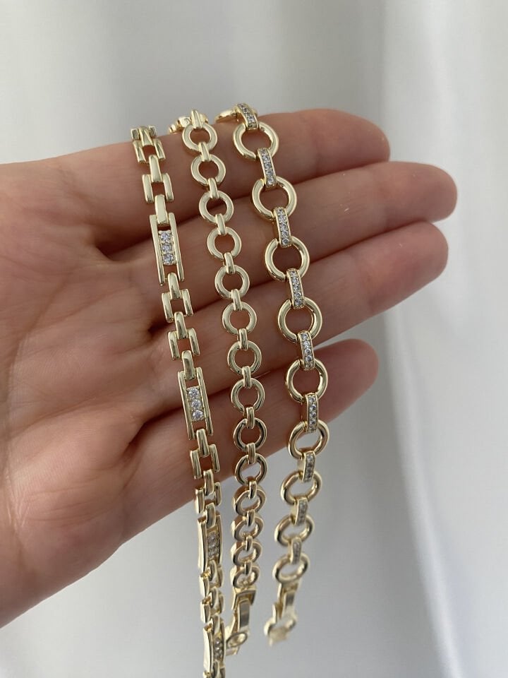 ''Özel Seri'' Gömme Taşlı Halkalı Spor Bileklik