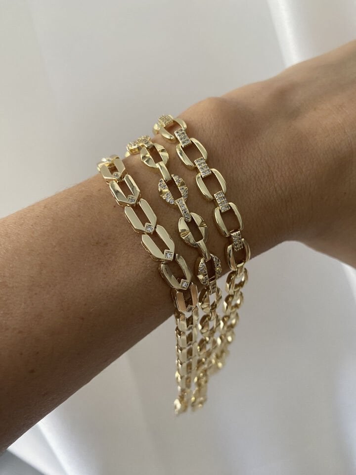 ''Özel Seri'' Lazer Kesim Gömme Taşlı Oval Bileklik