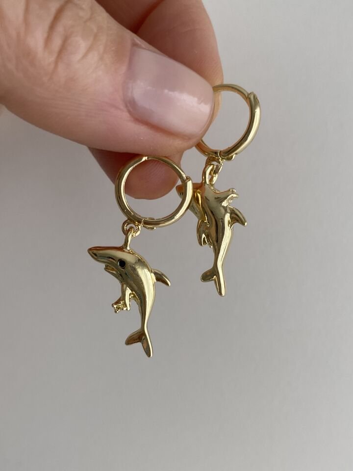 Altın Kaplama Sallantılı Shark Halka Küpe(İç çapı:1 cm)