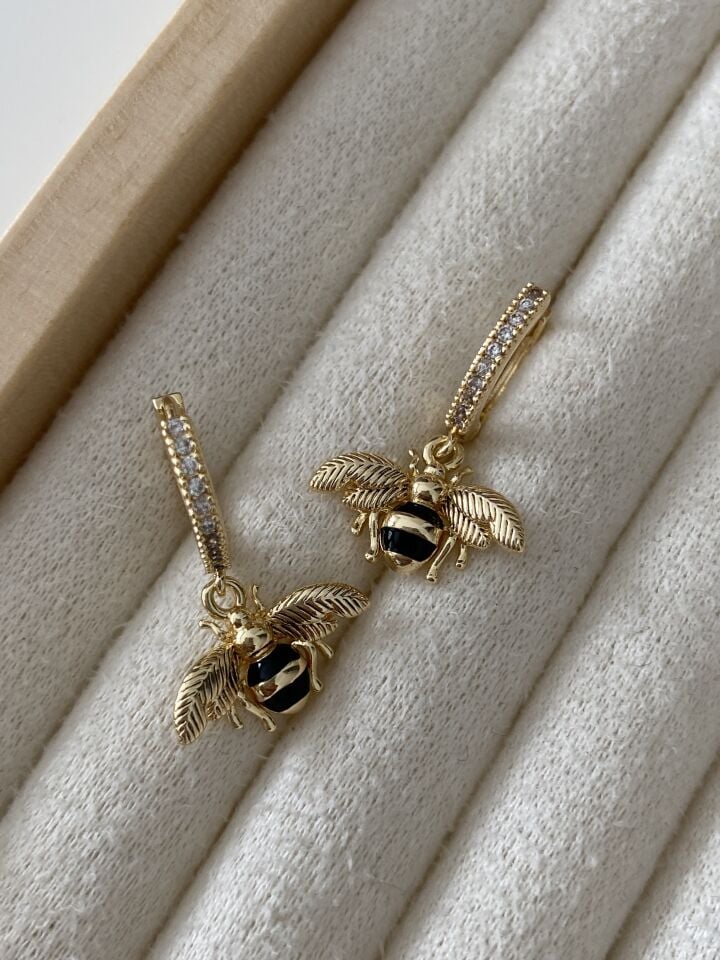 Altın Kaplama Sallantılı Arı Halka Küpe(İç çapı: 1cm)