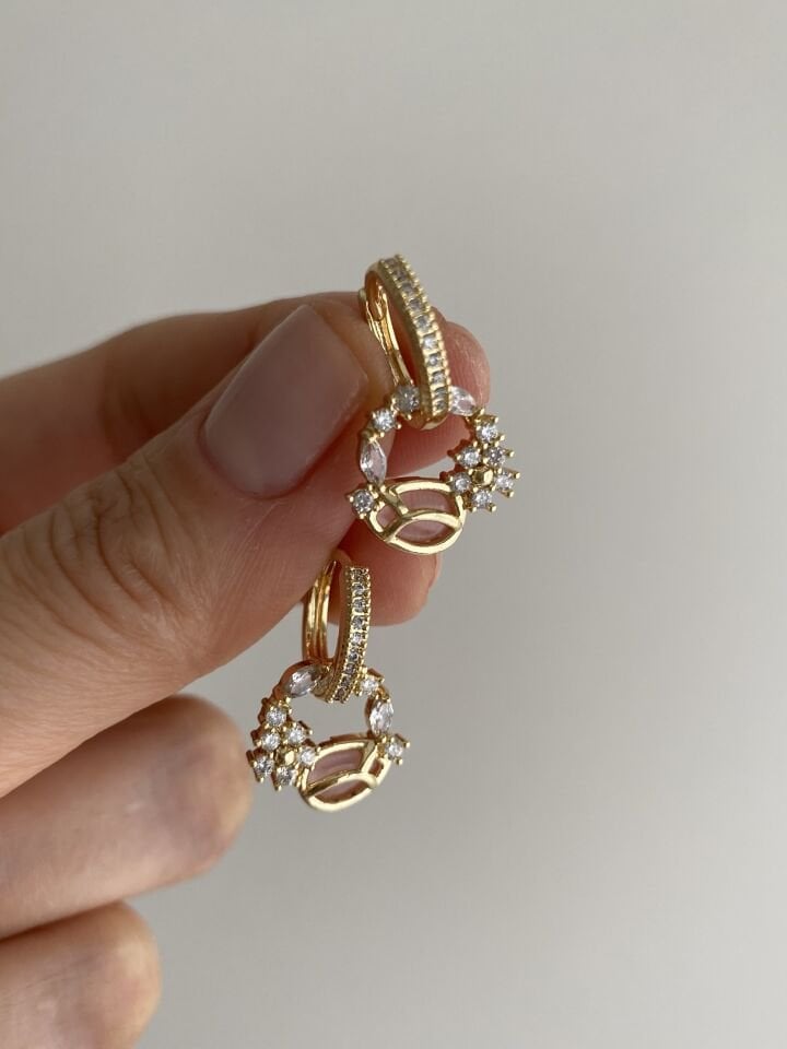 Altın Kaplama Lale Desenli Çiçekli Yuvarlak Charm Halka Küpe(İç çapı:1 cm)