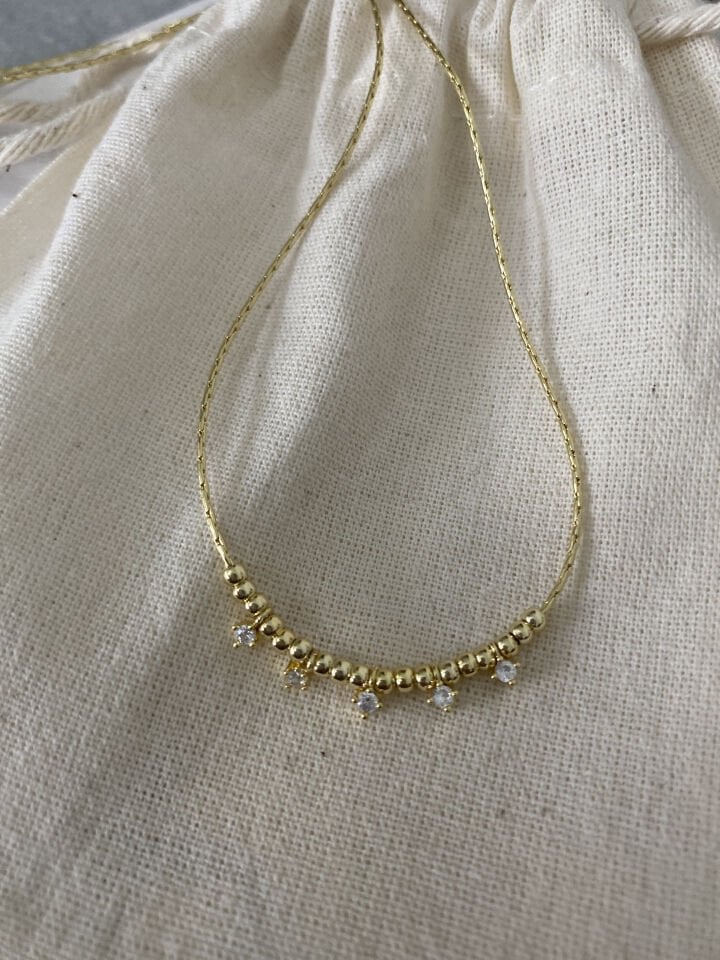 Minimal Beş Taşlı Tel Zincir Kolye (40cm)