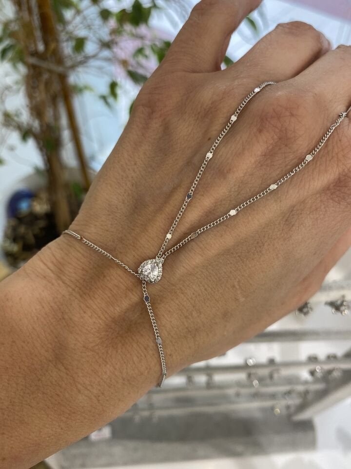 Rodyum Kaplama Zirkon Taşlı Kalp Figürlü Şahmeran (Gümüş renk)