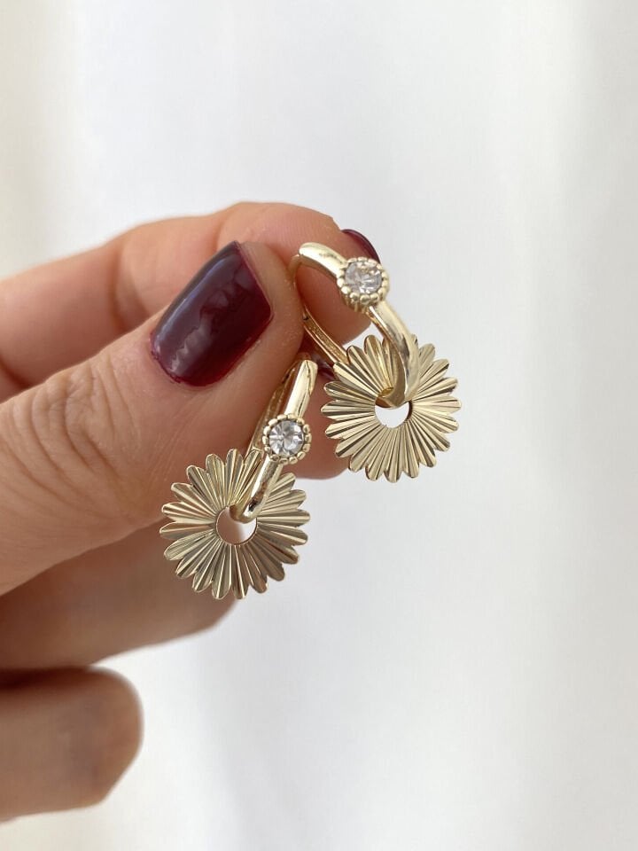 Lazer Kesim Çiçekli Halka Küpe