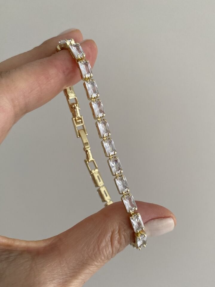 Altın Kaplama Dikdörtgen Baget Taşlı Bileklik (17,5cm+ek)