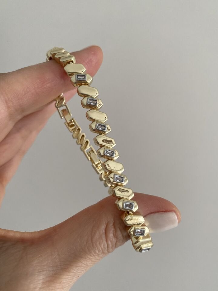 Altın Kaplama Gümüş Renk Çerveli Taşlı Gold Plaka Bileklik (17cm+ek)