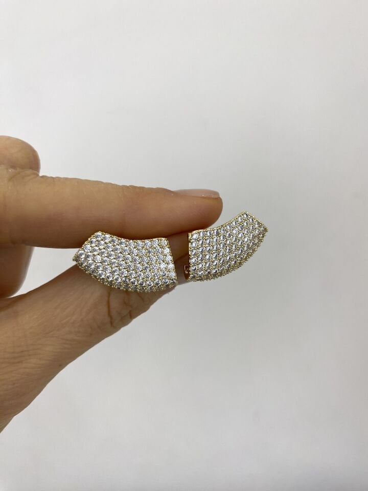 Full Taş Plaka Küpe