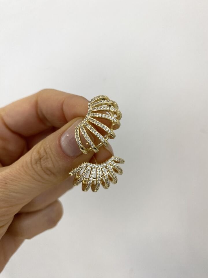 Çoklu Görünümlü Taşlı Bombeli Küpe