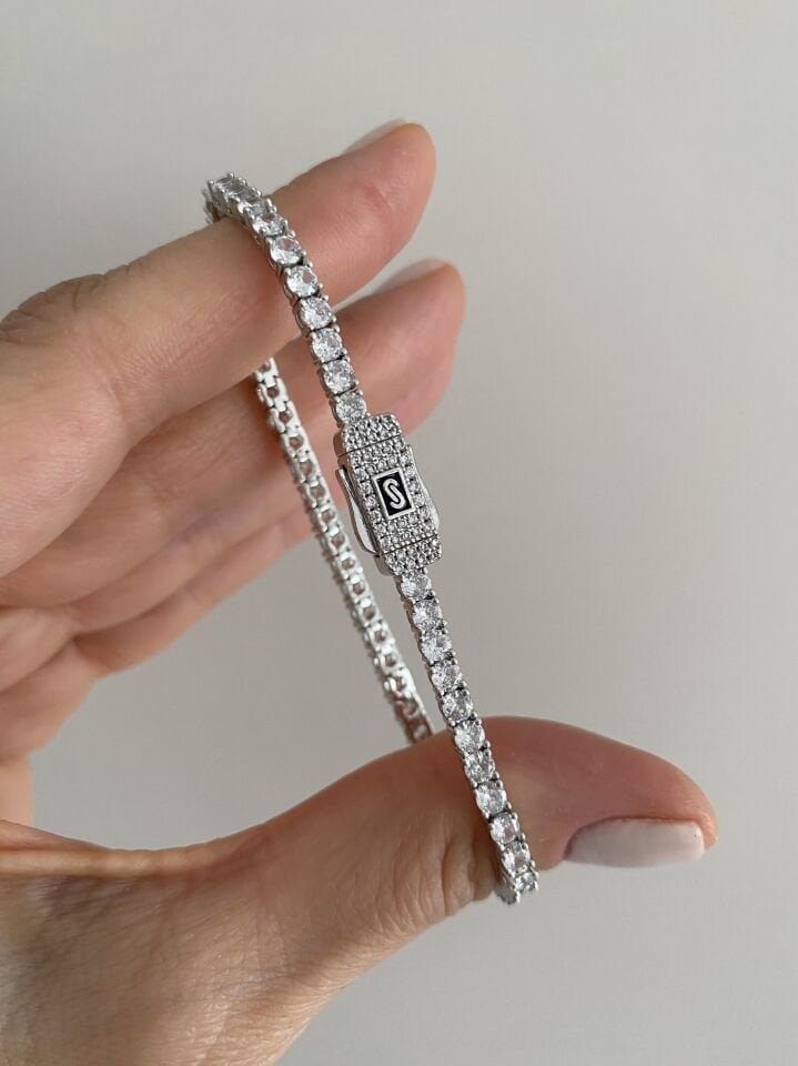 Monaco Seri S Kilit Dört Tırnaklı Taşlı Su Yolu Bileklik (18cm) Gümüş Renk