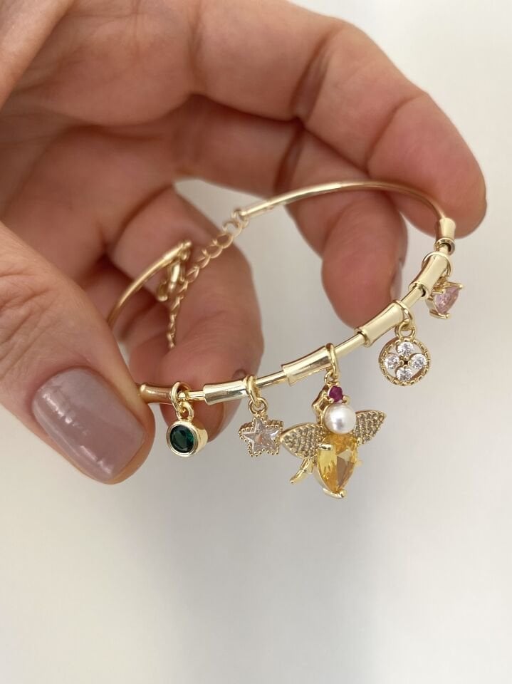 Çoklu Arı Detay Charmlı İnce Bileklik